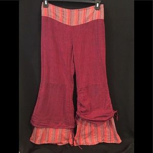 🎈LOOKING FOR THESE PANTS! IF ANYONE KNOWS WHERE I COULD FIND THESE LET ME KNOW!